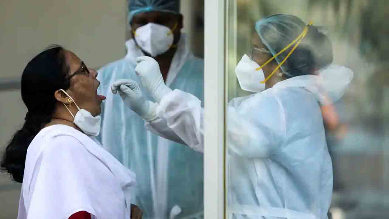 India Corona | దేశంలో స్వల్పంగా తగ్గిన కరోనా వైరస్‌ కేసులు