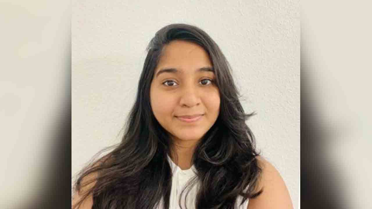 అమెరికాలో పోలీసు వాహనం ఢీ కొని తెలుగమ్మాయి మృతి