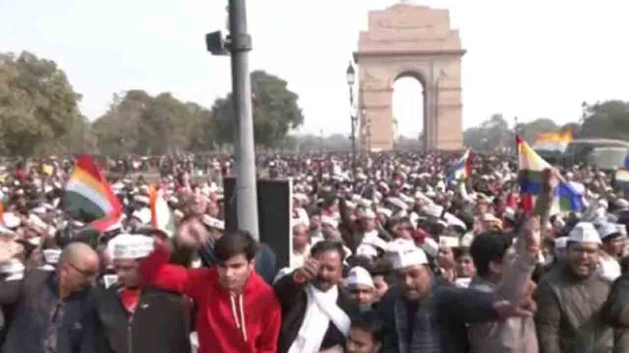 దేశ వ్యాప్తంగా జైనుల నిరసన.. ఇండియా గేట్‌ వద్ద భారీగా మోహరింపు