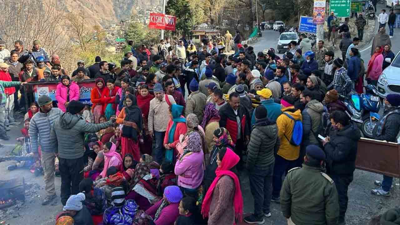 Joshimath | జోషిమఠ్‌ బాధితులకు రూ.1.5లక్షల సాయం ప్రకటించిన ఉత్తరాఖండ్‌ ప్రభుత్వం