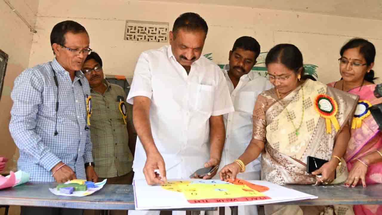 విద్యార్థులు ఉన్నత స్థాయికి ఎదగాలి