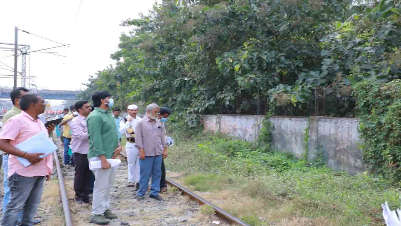 మూడో రైల్వేలైన్‌ నిర్మాణానికి భూసేకరణ వేగవంతం చేయాలి