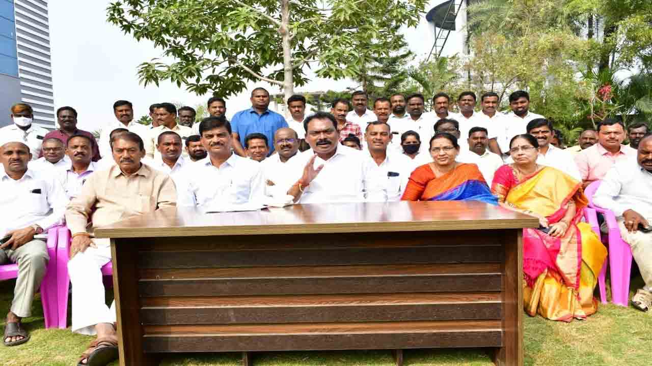 దేశం చూపు బీఆర్‌ఎస్‌ వైపు