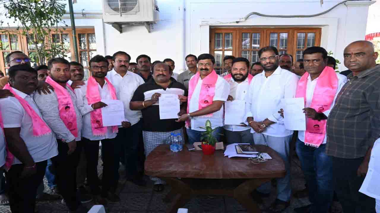 బీఆర్‌ఎస్‌ నగర అధ్యక్షుడిగా చల్ల హరిశంకర్‌