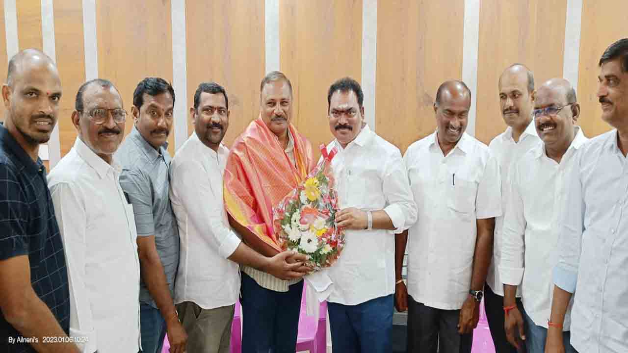 వెలమ సంక్షేమ మండలి వృద్ధాశ్రమానికి రూ.10లక్షలు