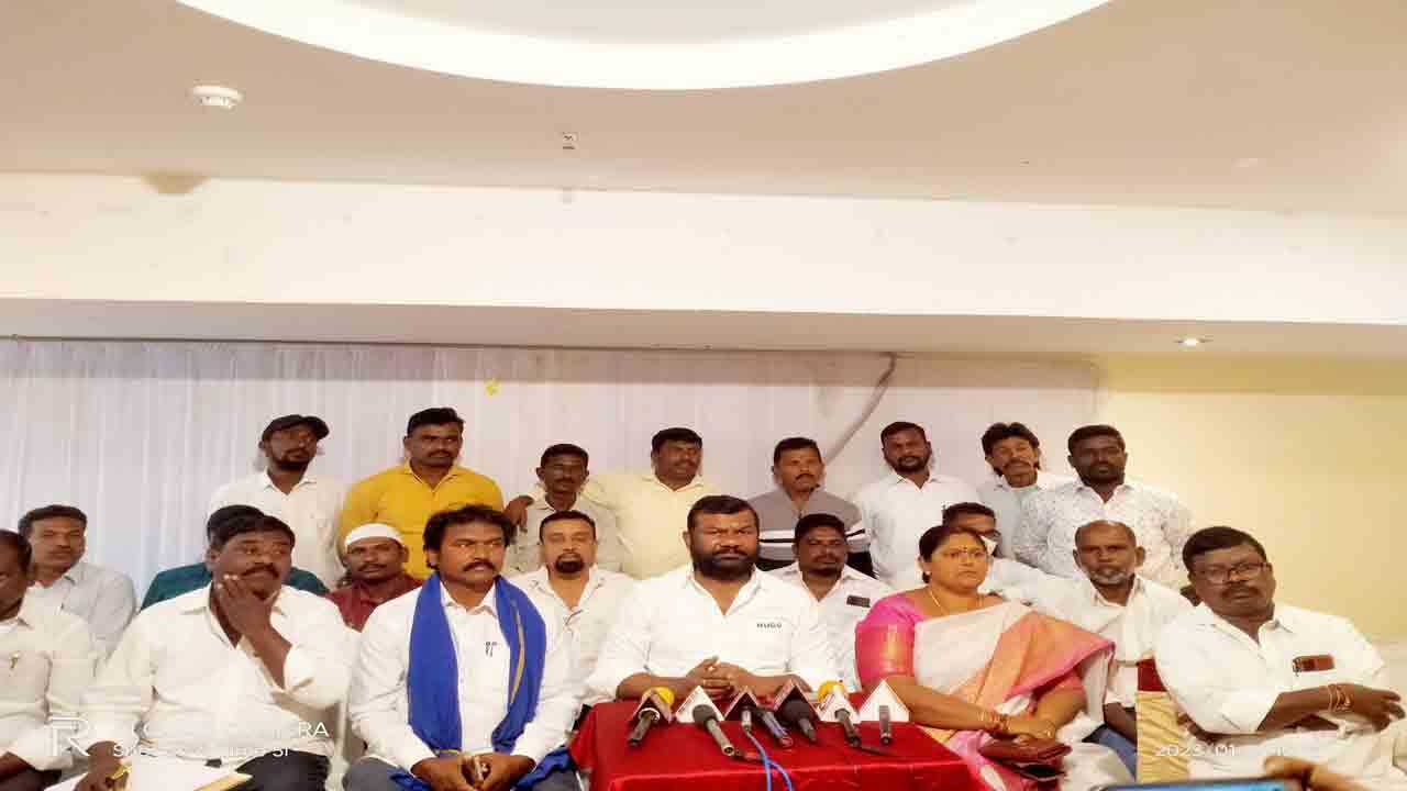 అక్రమాల ‘బండి’