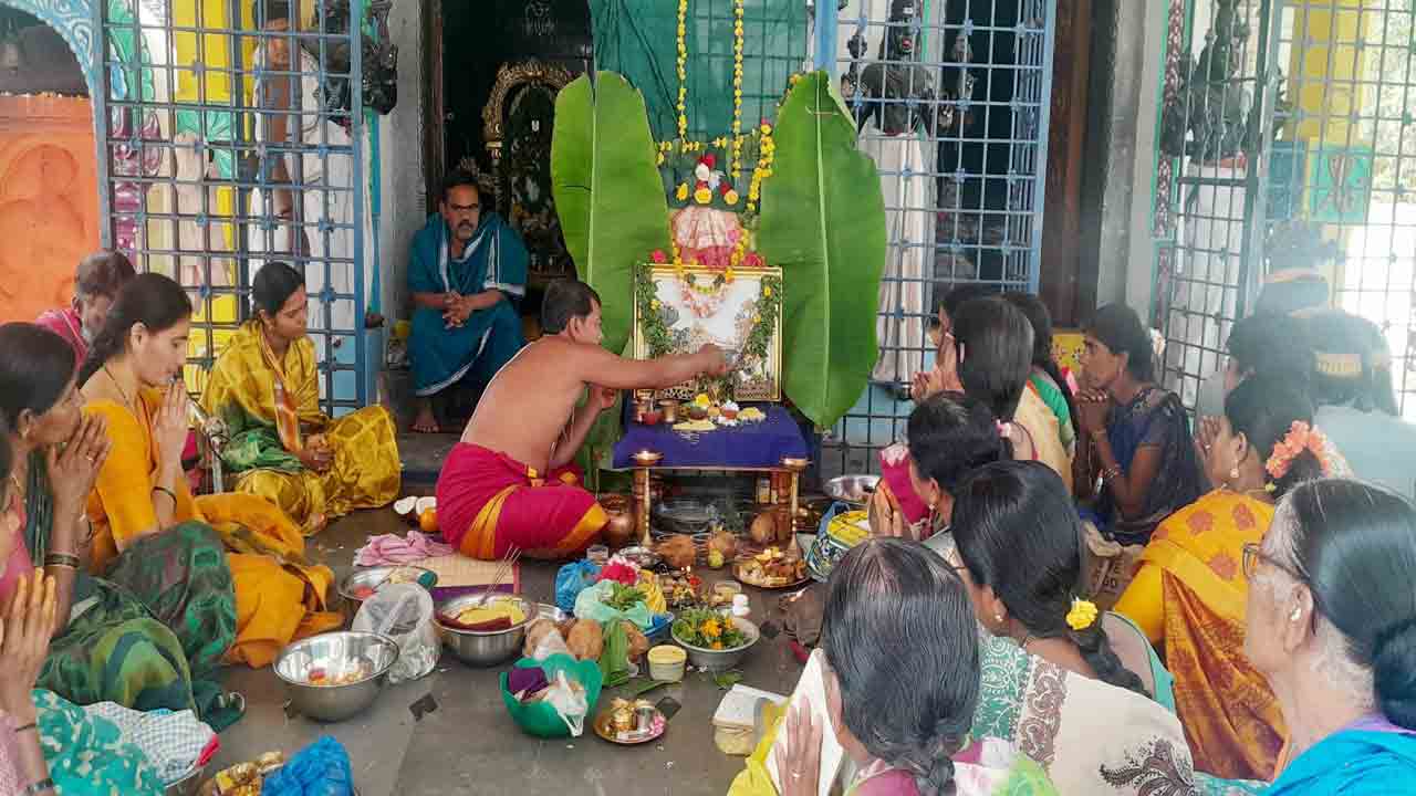 వైభవంగా గోదారంగనాయకుల కల్యాణం