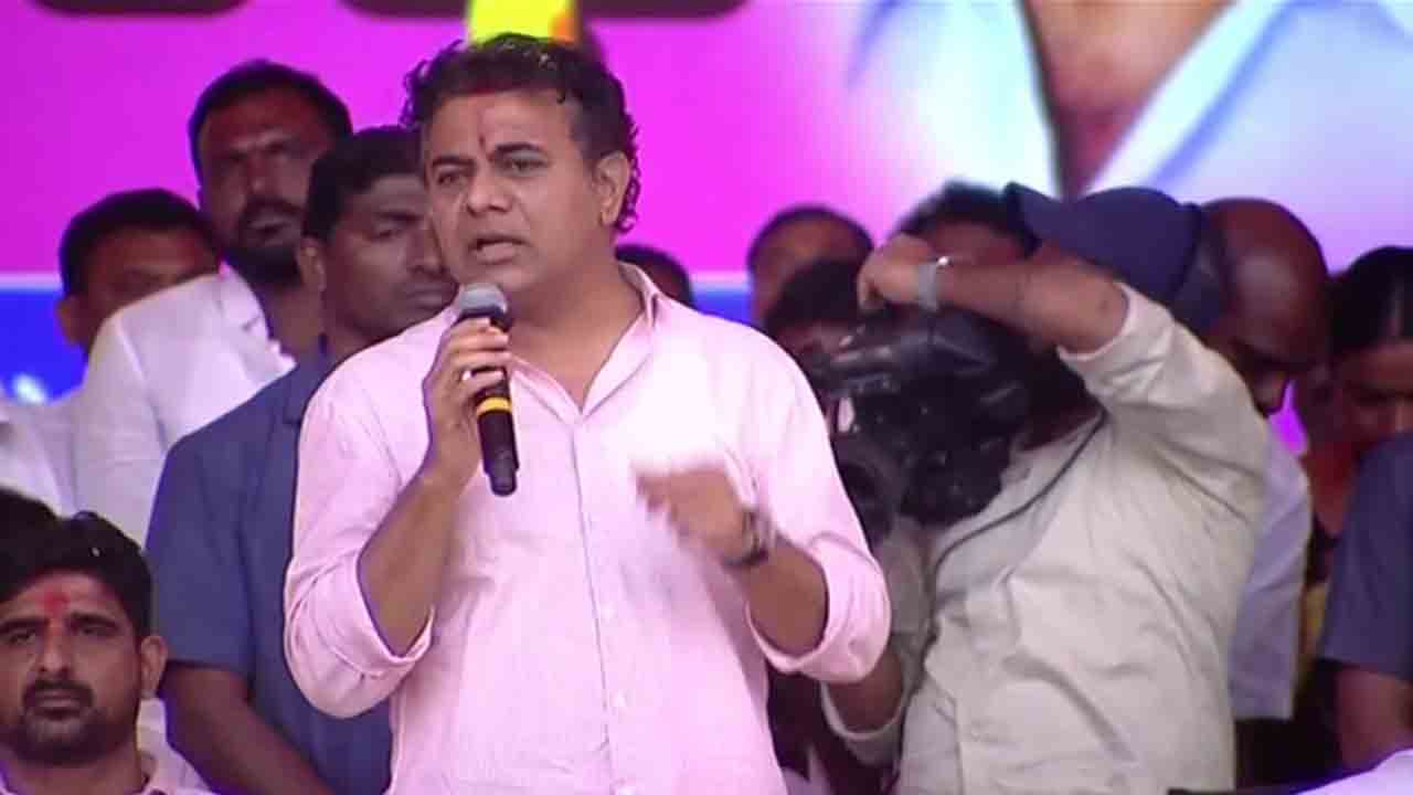 నిధుల వరద పారిస్తా అన్నావ్.. హుజూరాబాద్ను ఉద్దరిస్తా అన్నావ్.. ఈటలా ఏమైంది?