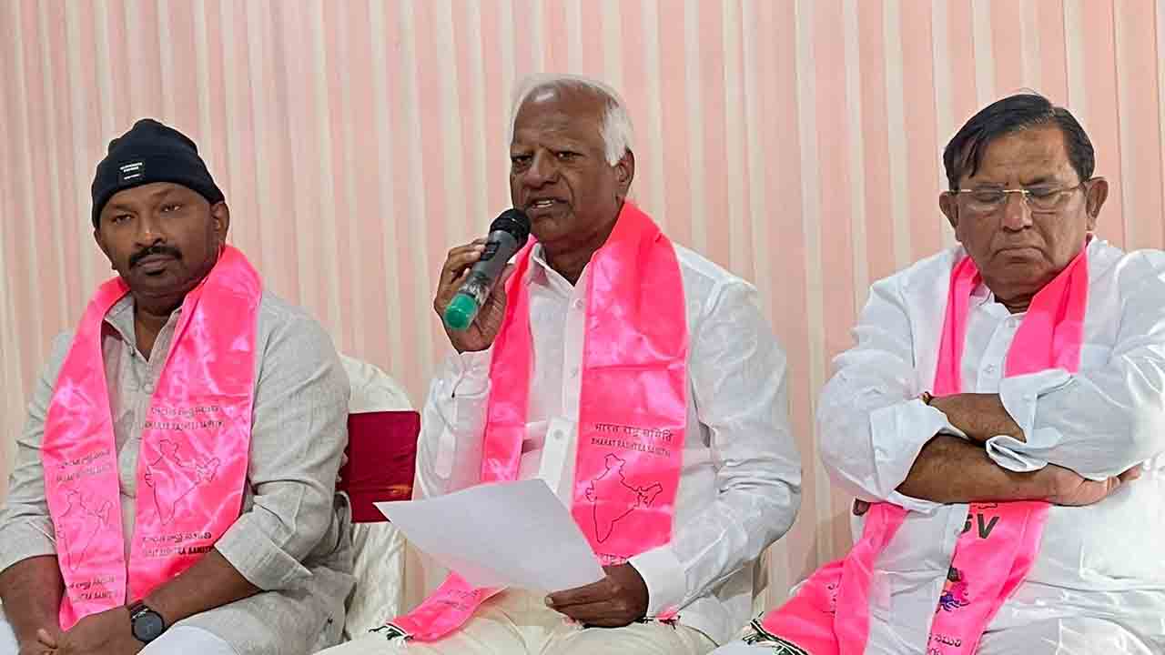 అసమానతలు పెంచేలా కేంద్రం వైఖరి: ఎమ్మెల్సీ కడియం శ్రీహరి