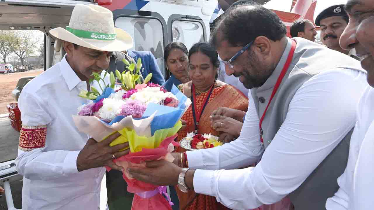 ముఖ్యమంత్రులకు ఘన స్వాగతం