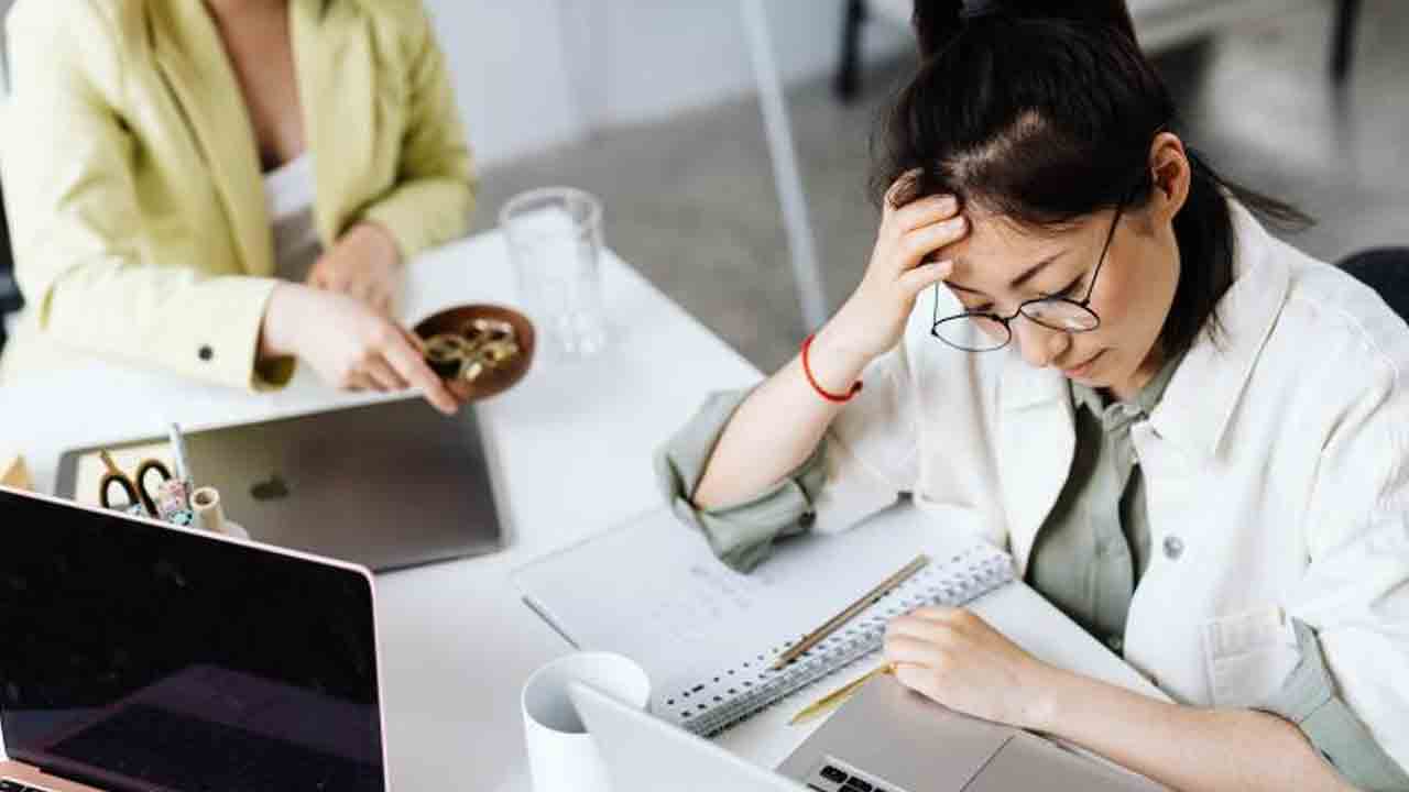 Recession Layoffs | ముంచుకొస్తున్న మాంద్యం ముప్పు.. టెక్ సంస్థ‌ల్లో ప్ర‌తి రోజూ 1600 మందికి ఉద్వాస‌న‌లు