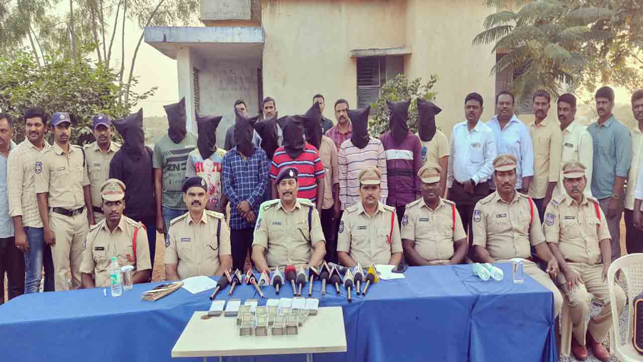 దారిదోపిడీ దొంగల అరెస్ట్‌