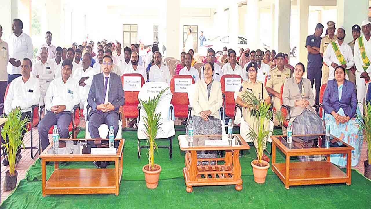 చట్టం ఎదుట అందరూ సమానం