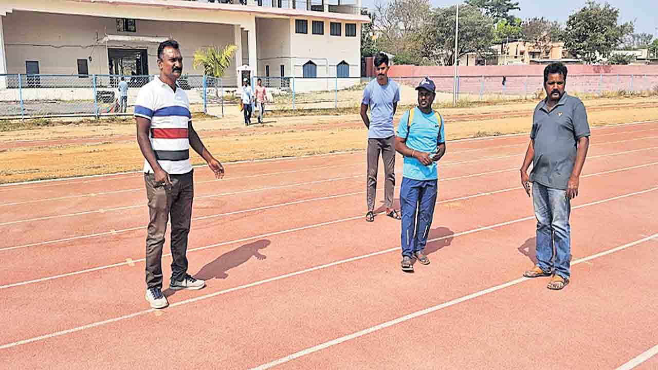 ఆటకు వేళాయే..