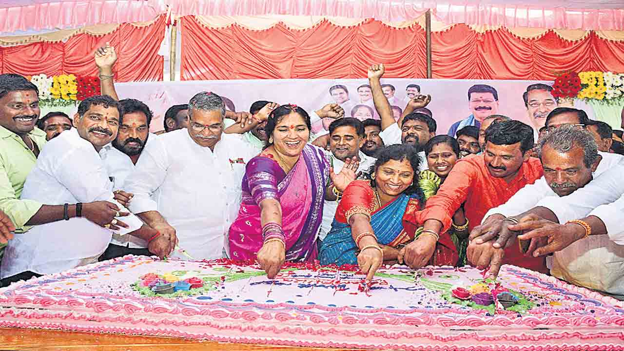 మెదక్‌ ప్రజల రుణం తీర్చుకోలేనిది