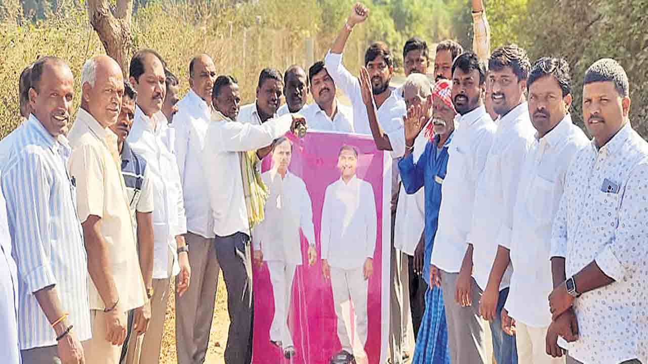 బీటీ రోడ్లకు రూ. 23 కోట్లు మంజూరు