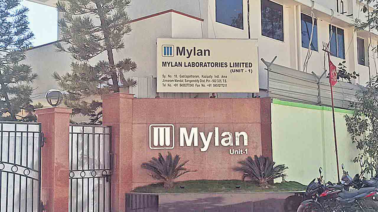 వలస కార్మికుల విషాదాంతం