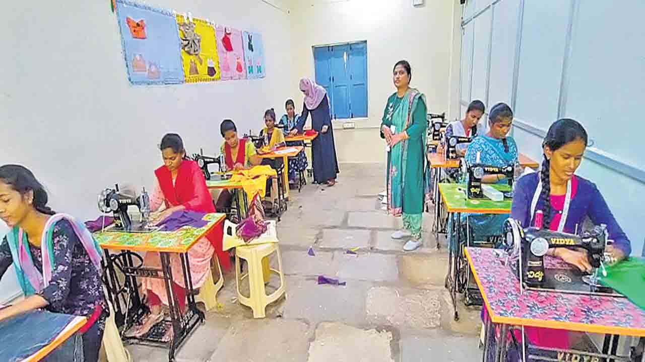 యువత సెల్ఫ్‌ ఎంప్లాయ్‌మెంట్‌లో సెట్విన్‌ ఉత్తమ సేవలు