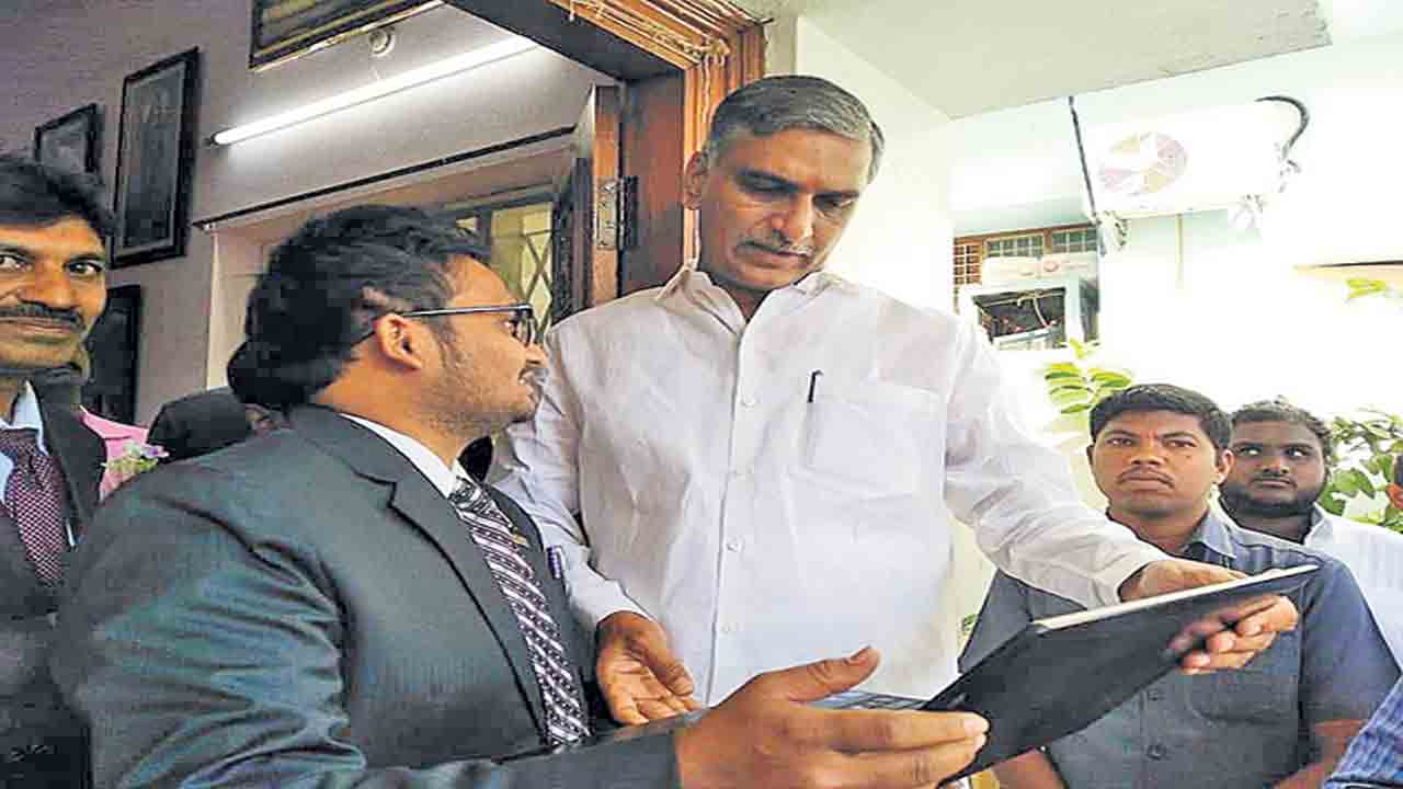 యువతకు ఆదర్శం