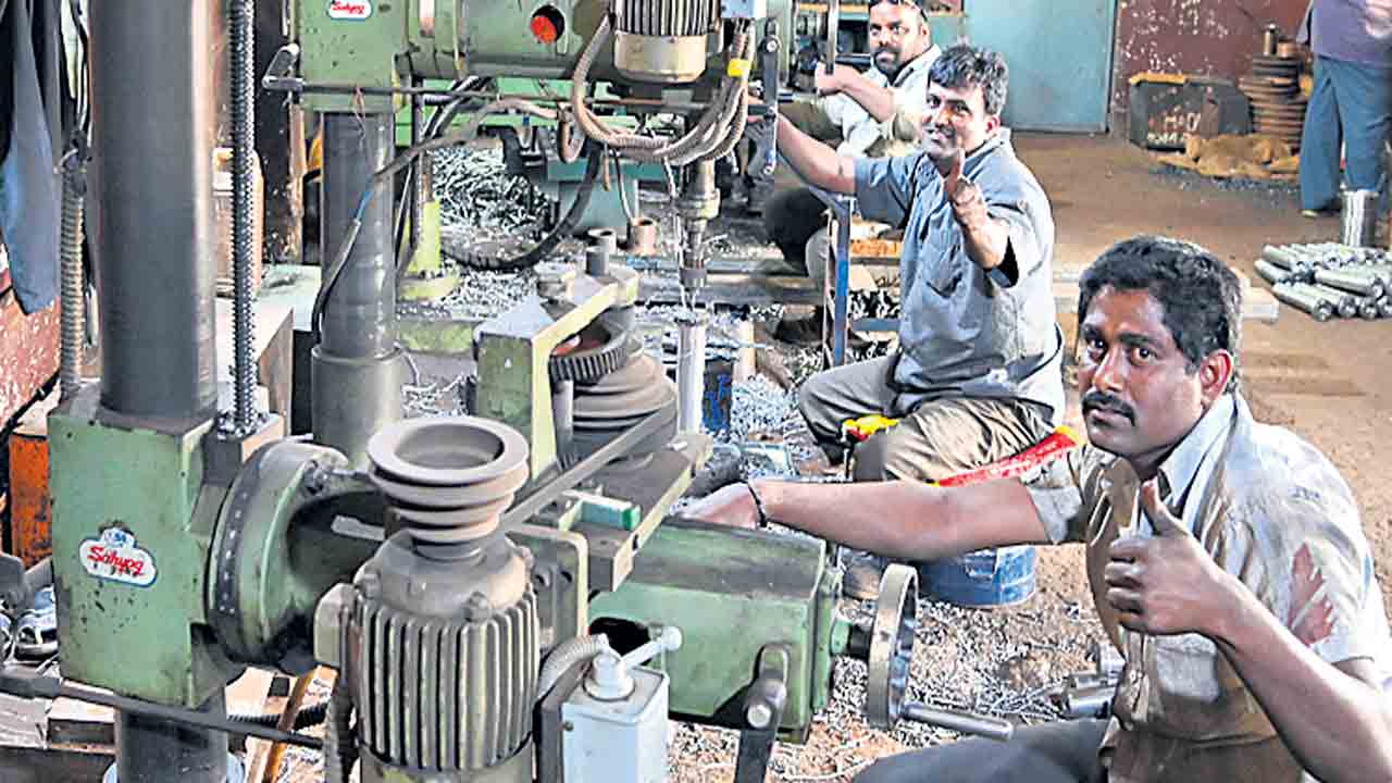 పవర్‌ఉత్పత్తి ఫుల్.. పరిశ్రమలకు నిరంతర విద్యుత్తు