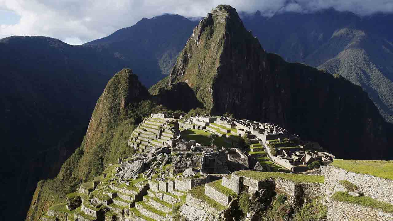 పెరూలో ఆగని ఆందోళనలు.. మచు పిచ్చు సందర్శనకు బ్రేక్‌