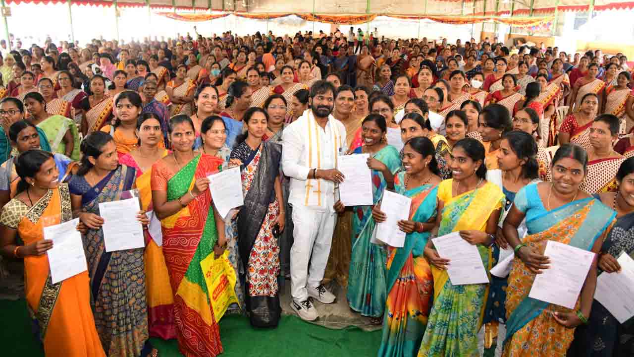 తెలంగాణ అంగన్‌వాడీ టీచర్లు భేష్‌