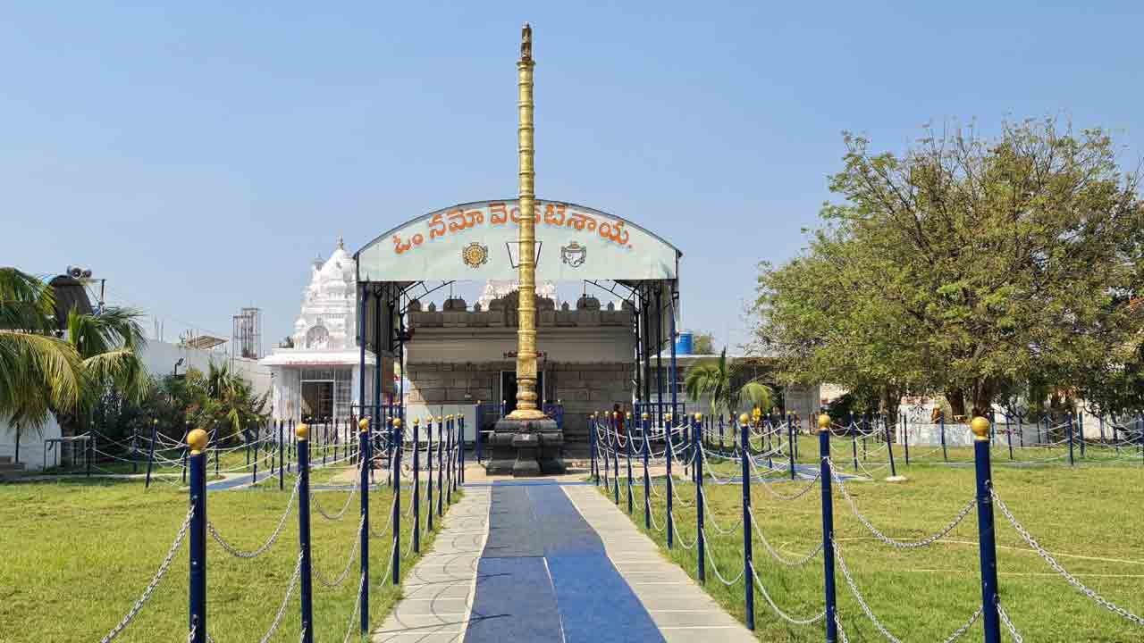 భక్తుల ఇలవేల్పు..ఉత్తనూరు క్షేత్రం