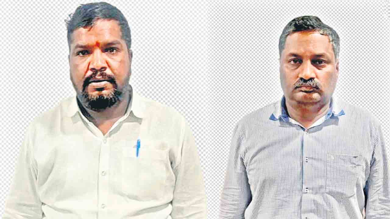 అర్ధరాత్రి ఐఏఎస్‌ ఇంట్లోకి..