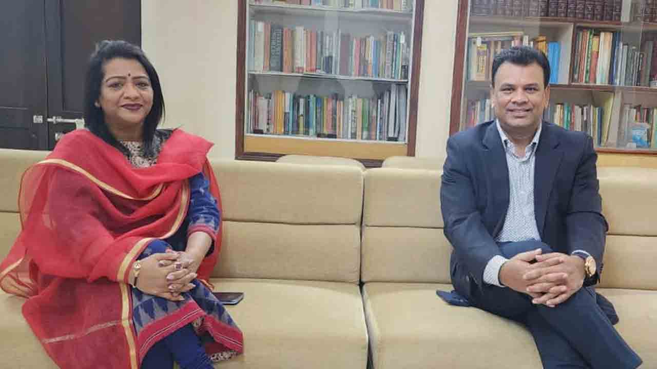 జీహెచ్‌ఎంసీ మేయర్‌ విజయలక్ష్మితో మహేశ్ బిగాల భేటీ