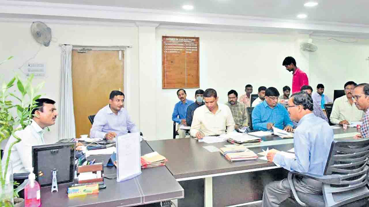 మనఊరు-మనబడి పనులు వేగిరం చేయాలి