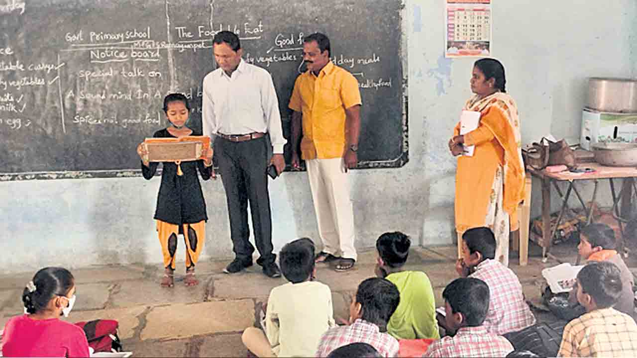 పదికి ప్రత్యేక తరగతులు