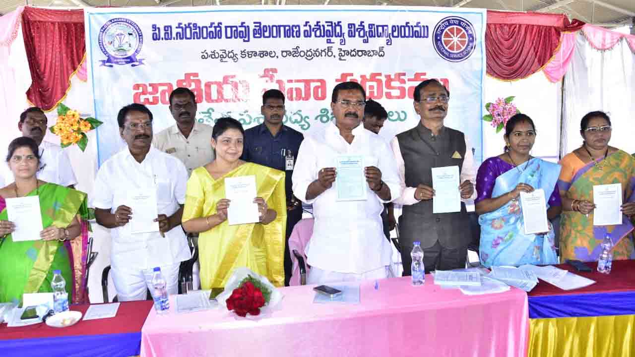 చదువులు సమాజానికి ఉపయోగపడేలా ఉండాలి : మంత్రి నిరంజన్‌రెడ్డి