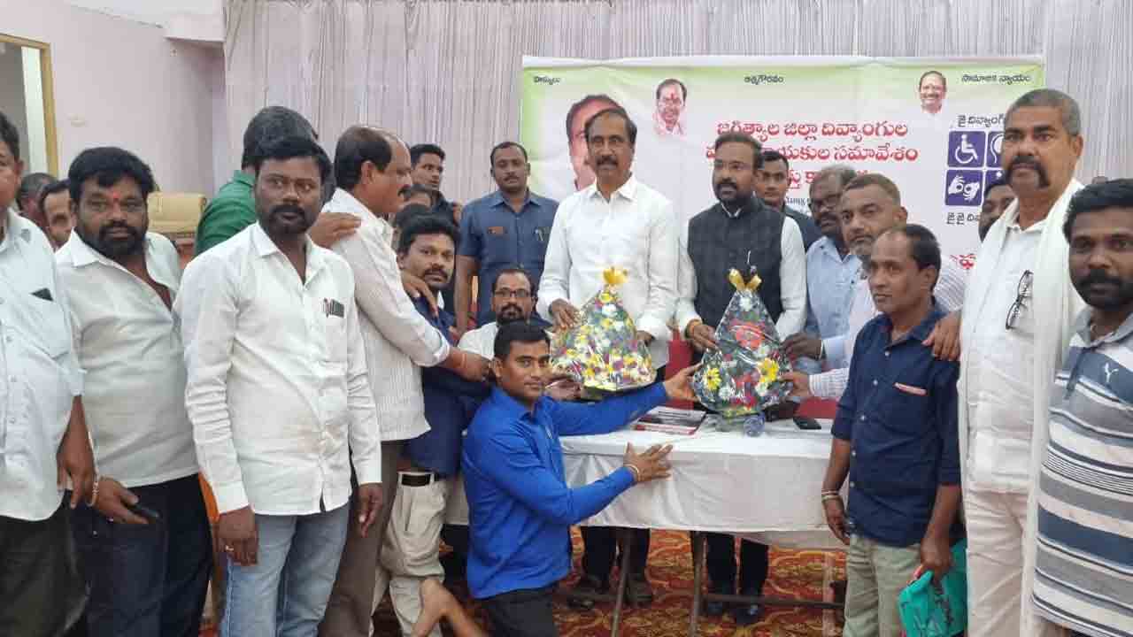 సంక్షేమ పథకాల అమలులో తెలంగాణ నంబర్‌ వన్‌ : ఎమ్మెల్యే సంజయ్‌కుమార్‌