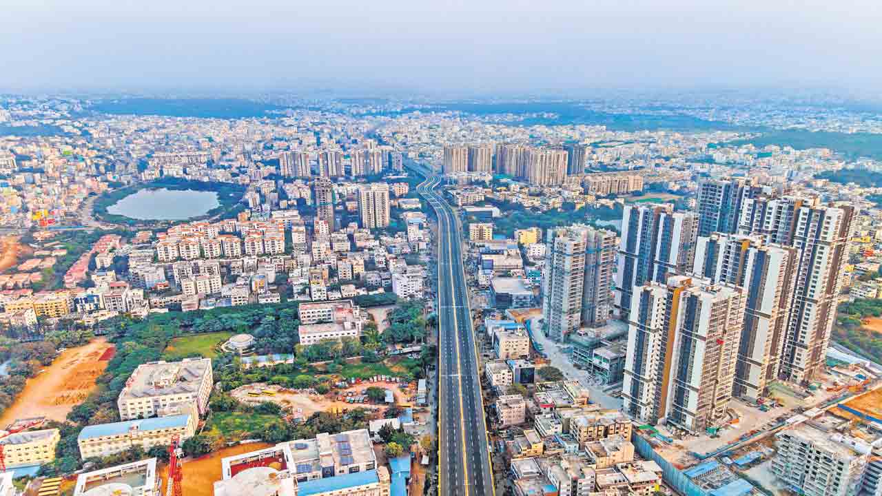 నిర్మాణాల్లో హైదరా‘బాద్‌షా’!