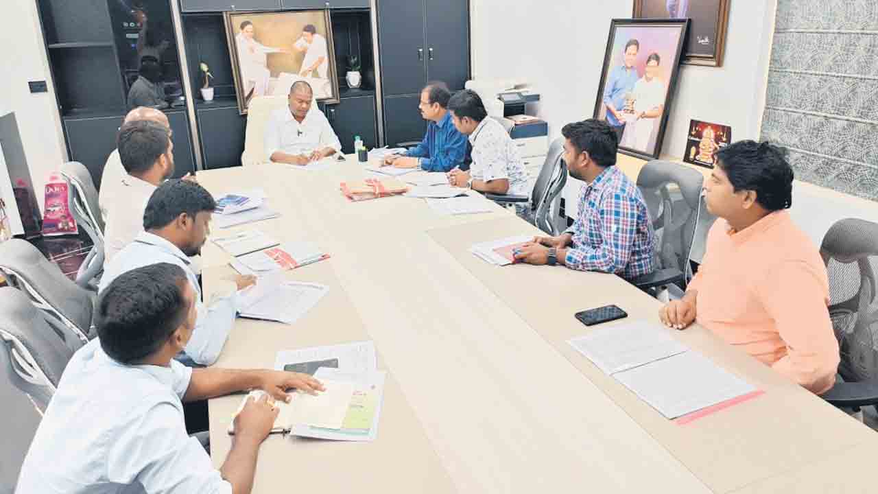 ప్రతి బుధవారం ‘స్వచ్ఛ ఆర్మూర్‌’ నిర్వహించాలి