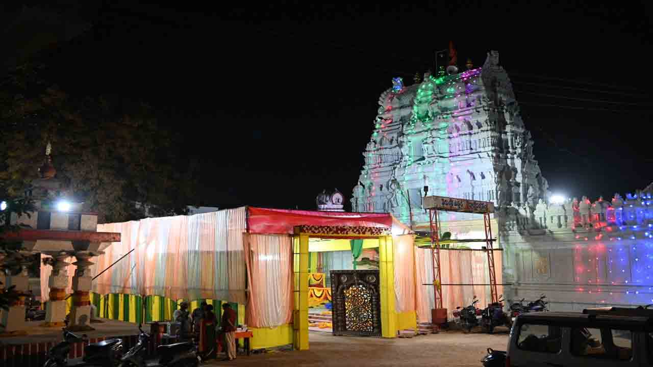 ఉమ్మడి జిల్లా వ్యాప్తంగా వైష్ణవాలయాలు ముస్తాబు