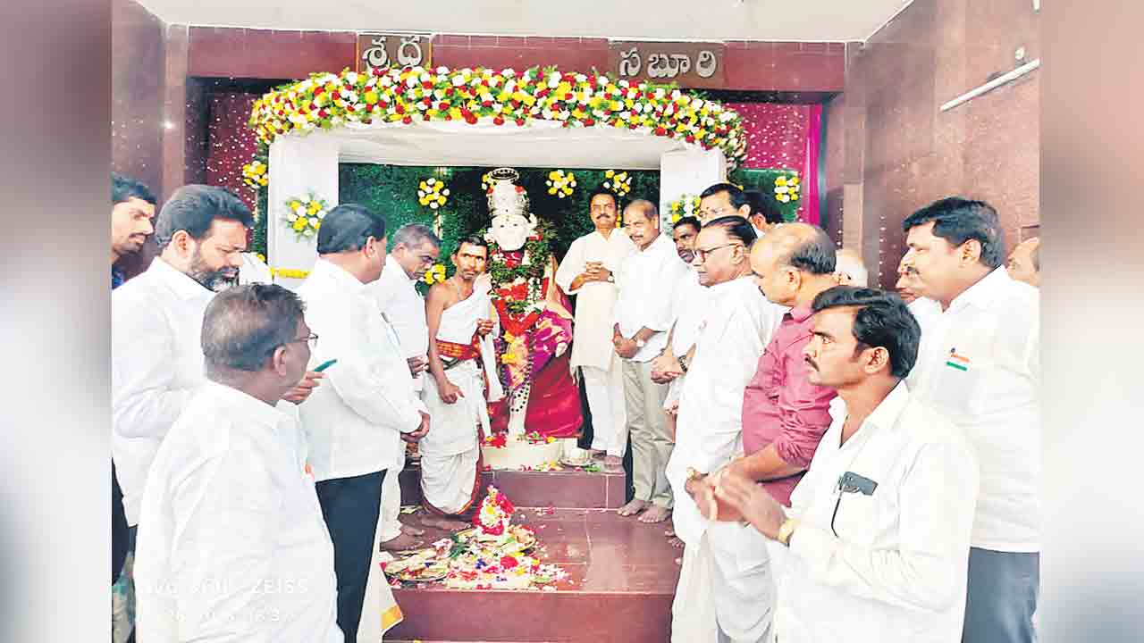 భక్తి శ్రద్ధలతో వసంత పంచమి వేడుకలు