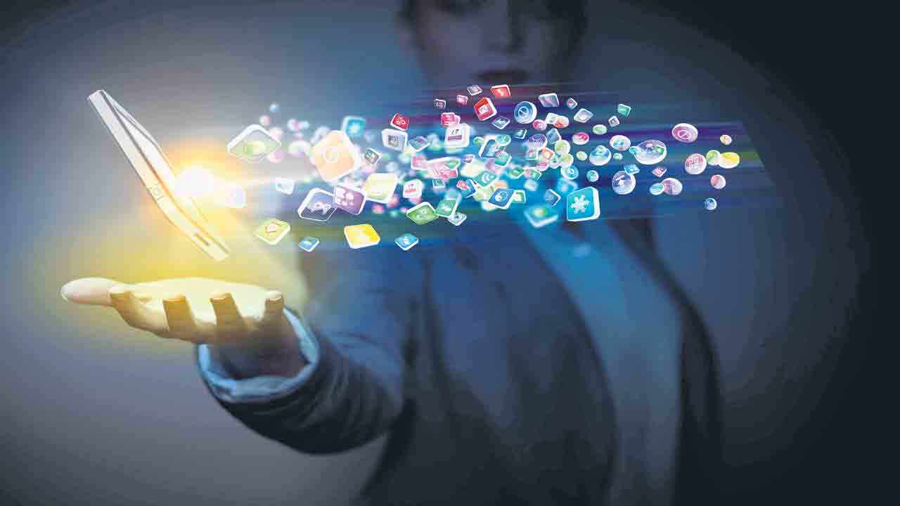 ఆల్‌ ఇన్‌ వన్‌.. అరచేతిలో సమస్త సమాచారం