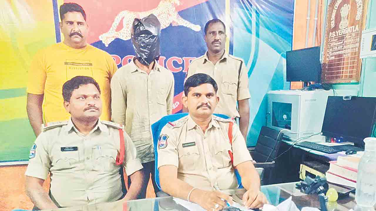 గంజాయి విక్రయిస్తే కఠిన చర్యలు