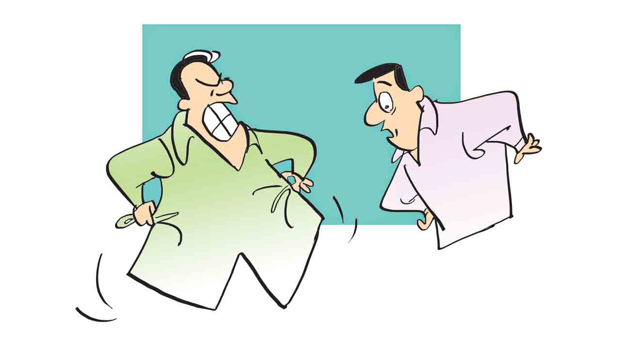 బతికి చెడినోడి బట్టలు చూడు.. చెడి బతికినోడి చేతులు చూడు