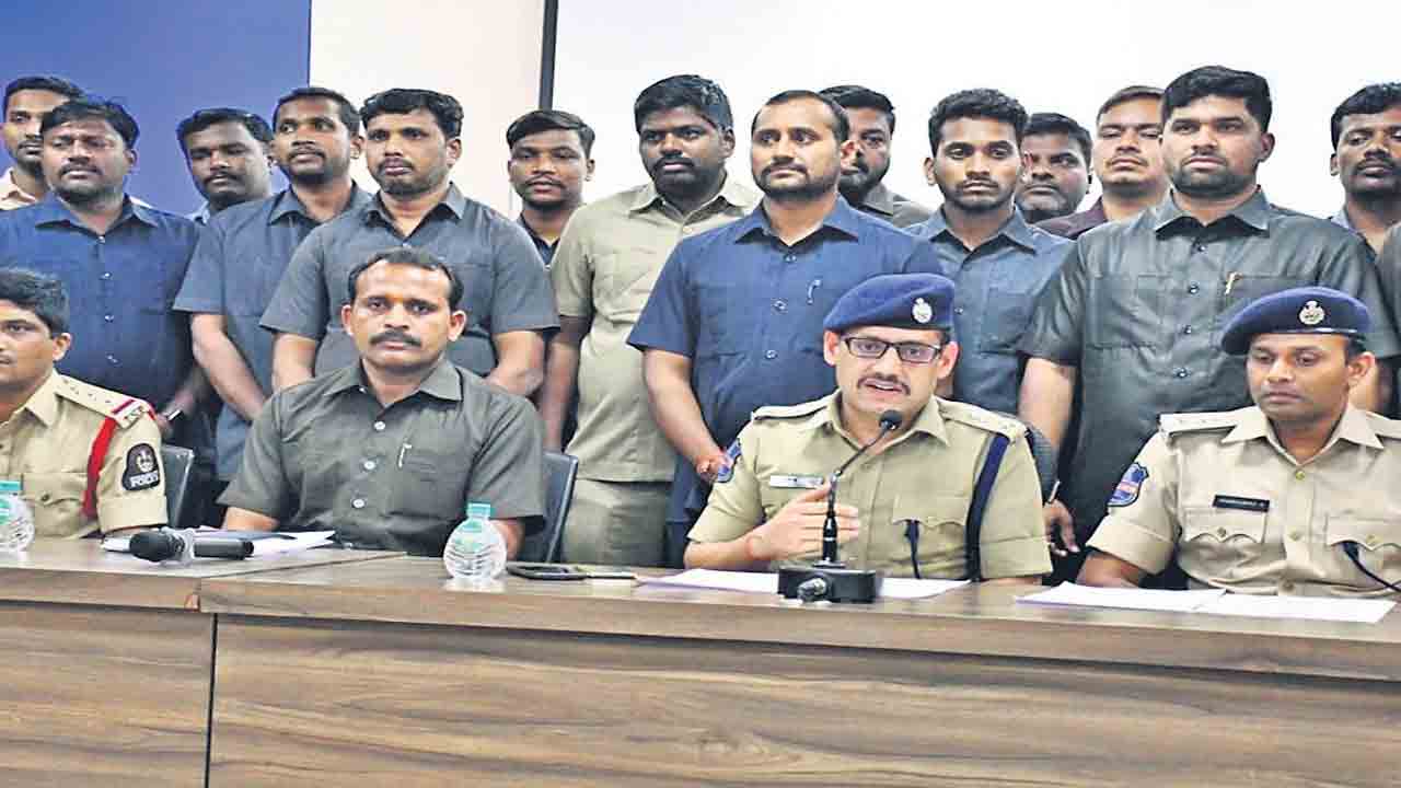 దొంగిలించిన బైక్‌పై రెక్కీ