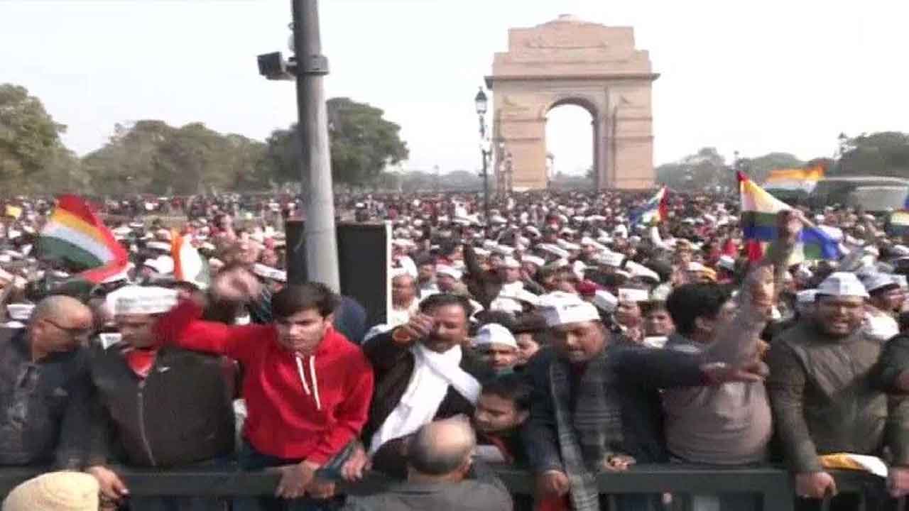 Jains Protest | పర్యాటక క్షేత్రంగా సమ్మేద్‌ శిఖరం.. నిరసిస్తూ జైన సమాజం ఆందోళన