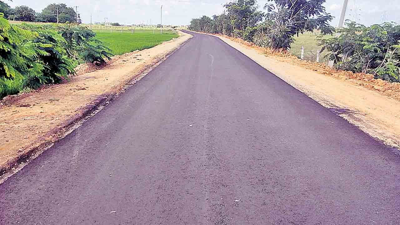 బీటీ రోడ్లకు మహర్దశ