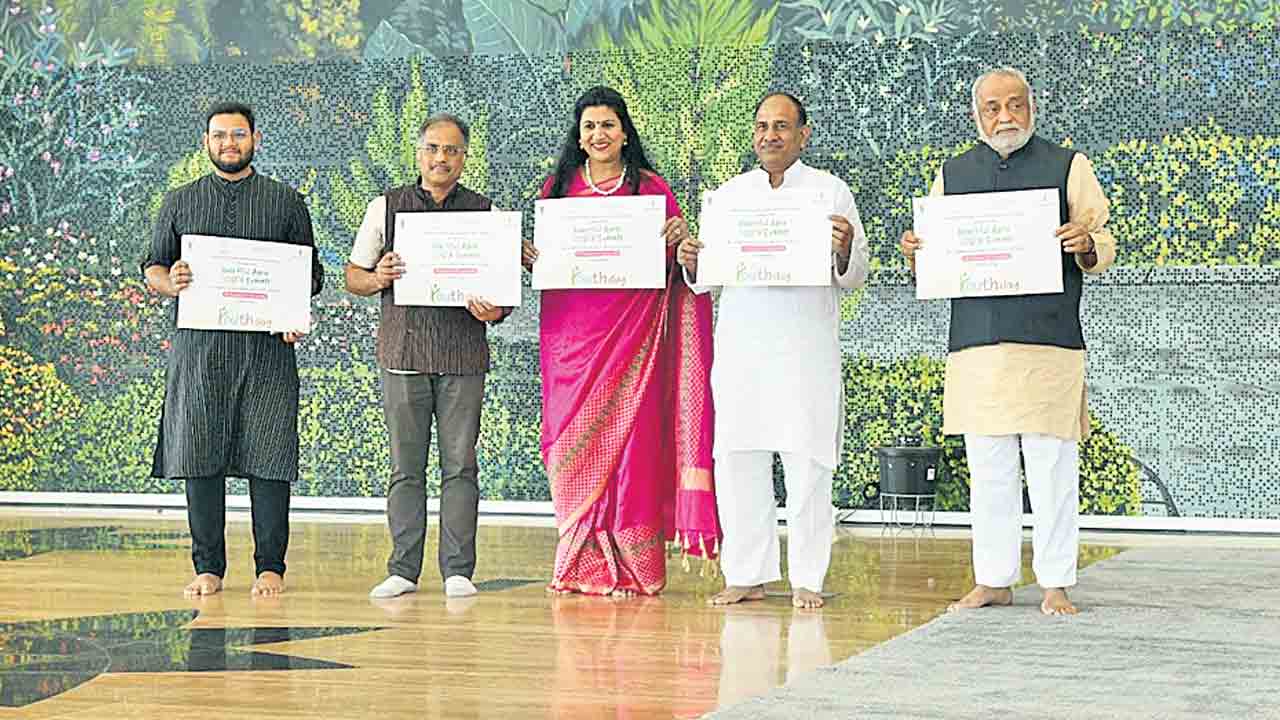 ఆధునిక వ్యవసాయంపై అధ్యయనం చేయాలి