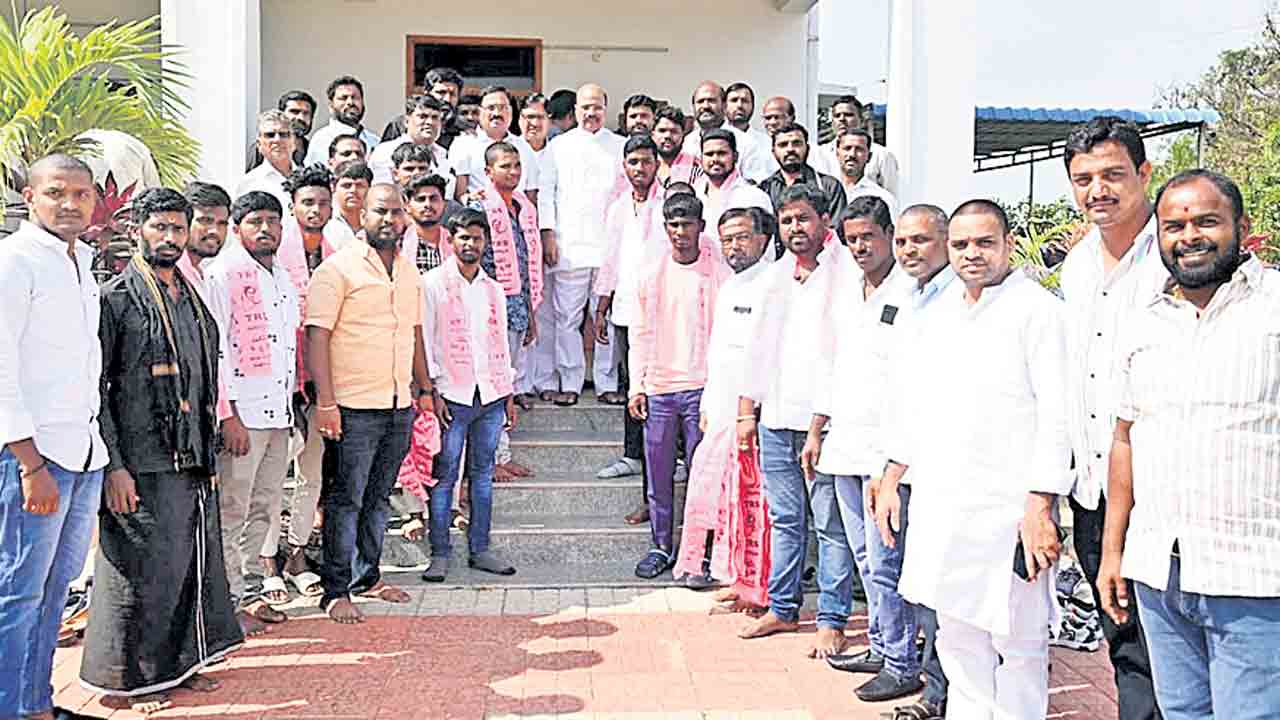 సంక్షేమ పథకాలకు ఆకర్షితులై చేరికలు