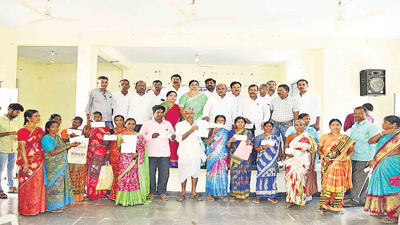 అభివృద్ధి, సంక్షేమంలో దేశానికి ఆదర్శం