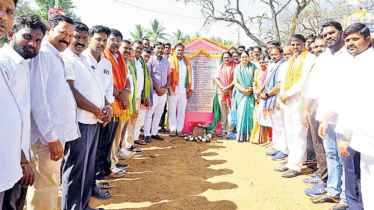 ప్రజా సంక్షేమానికి ప్రభుత్వం పెద్దపీట