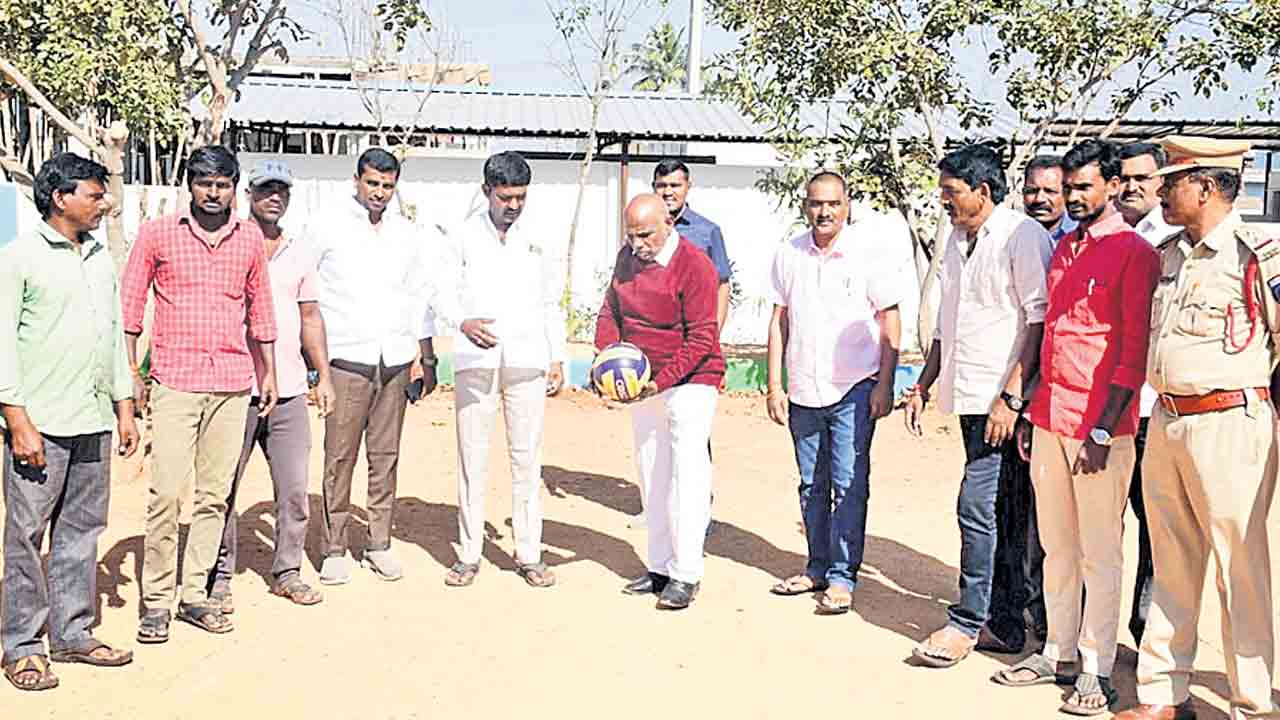 క్రీడా రంగాన్ని అభివృద్ధి చేసేందుకు ప్రభుత్వం కృషి