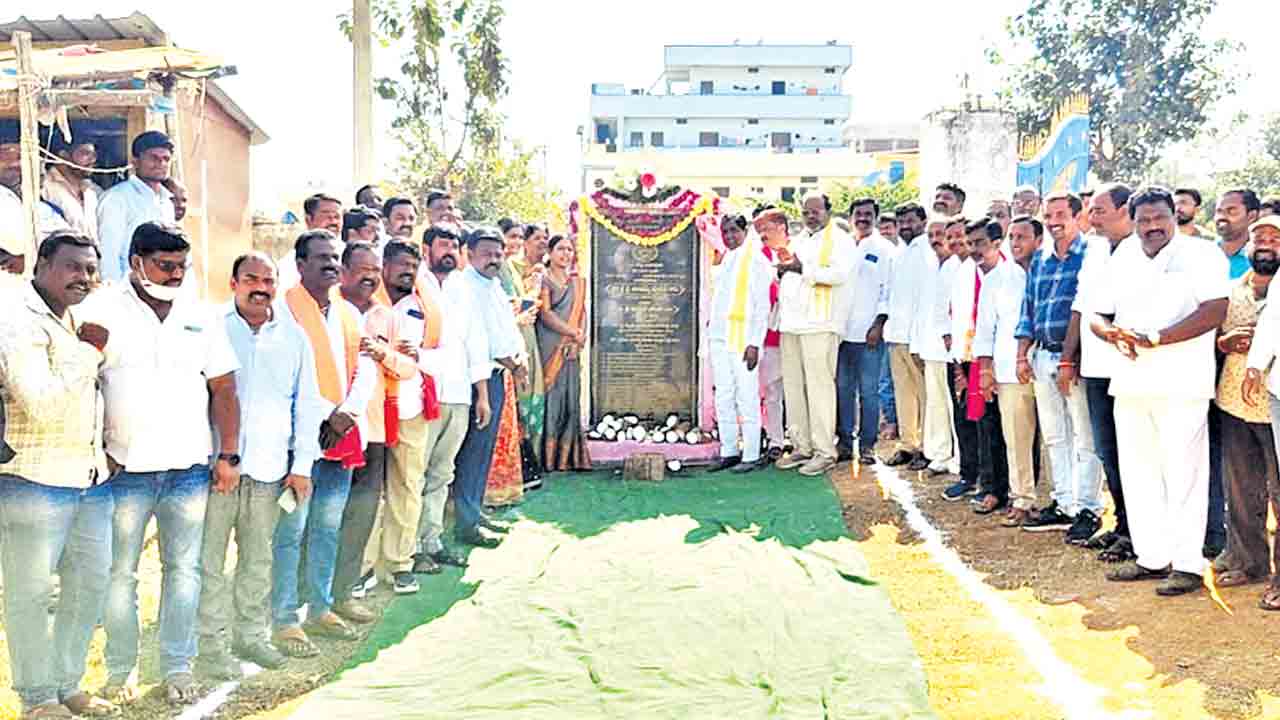 ఆదర్శ మున్సిపాలిటే లక్ష్యం