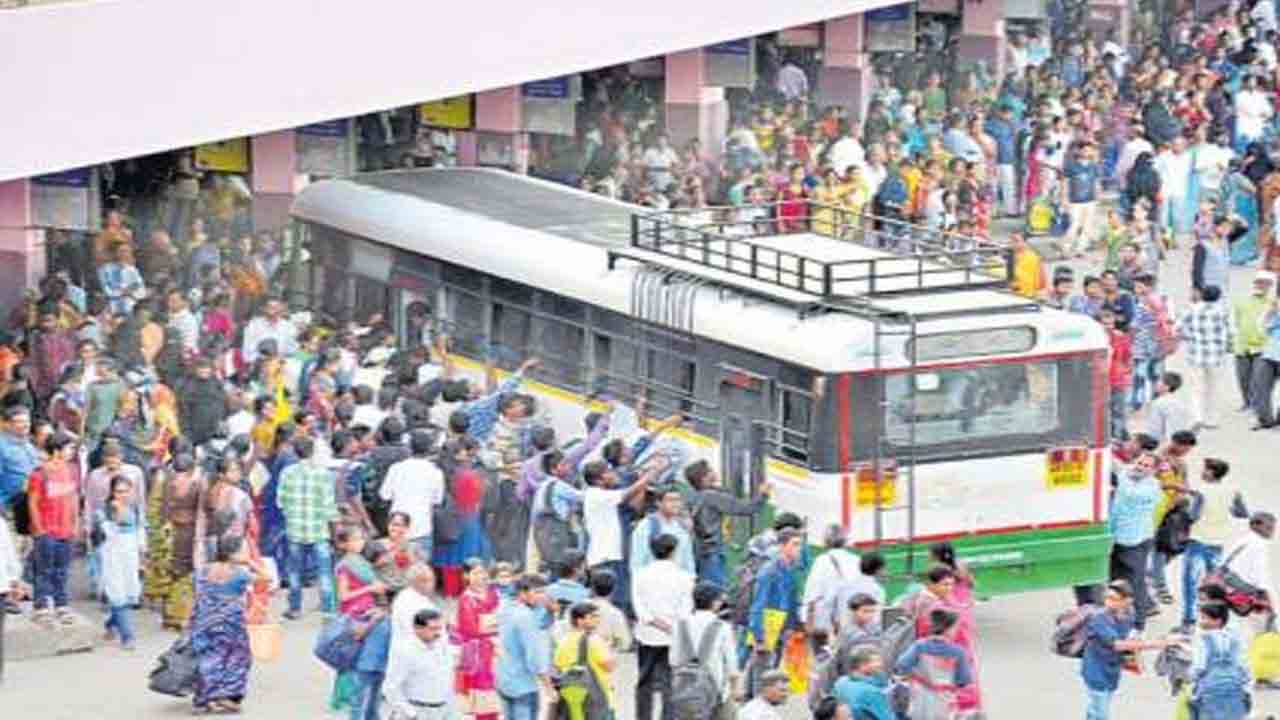 ఆర్టీసీకి సంక్రాంతి ఆదాయం 165 కోట్లు